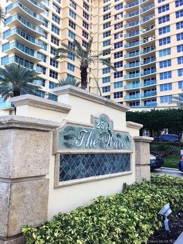 Foto principal - 2501 S Ocean Dr