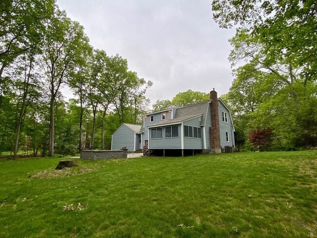 Building Photo - 336 Cedar St