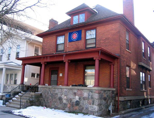 Building Photo - 410 Thompson St