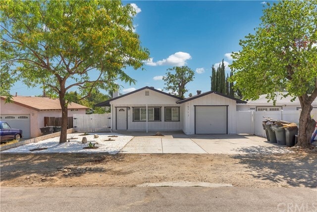 Building Photo - 15717 Monterey Ave