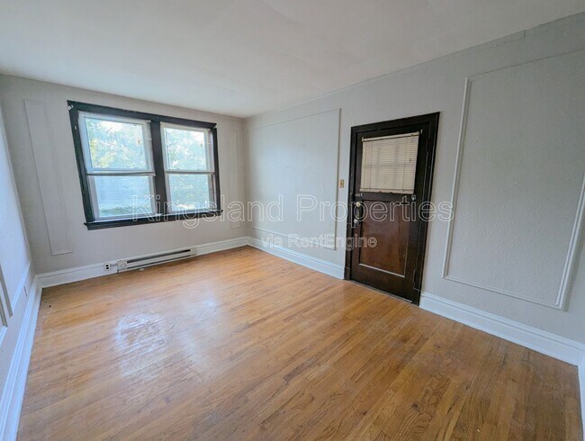 Foto del edificio - 3862 S Spring Ave