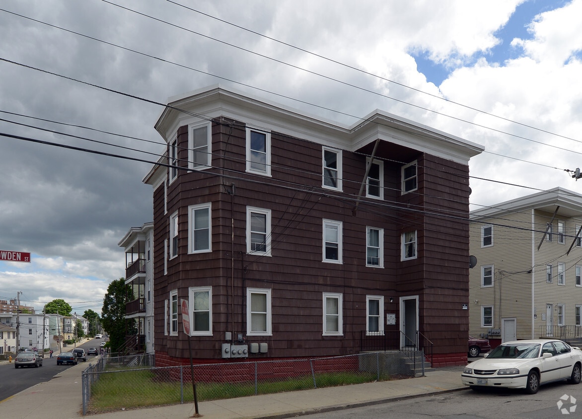 224 Cowden St, Central Falls, RI 02863 Apartments in Central Falls