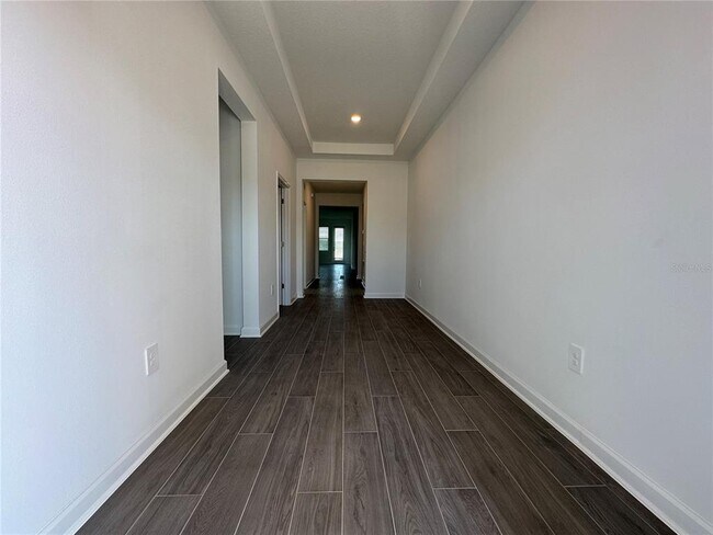 Foto del edificio - 5665 Wood Bridge Pl