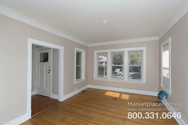 Building Photo - 1346 N Monitor Ave