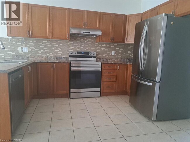 Building Photo - 39 Matteo Trail