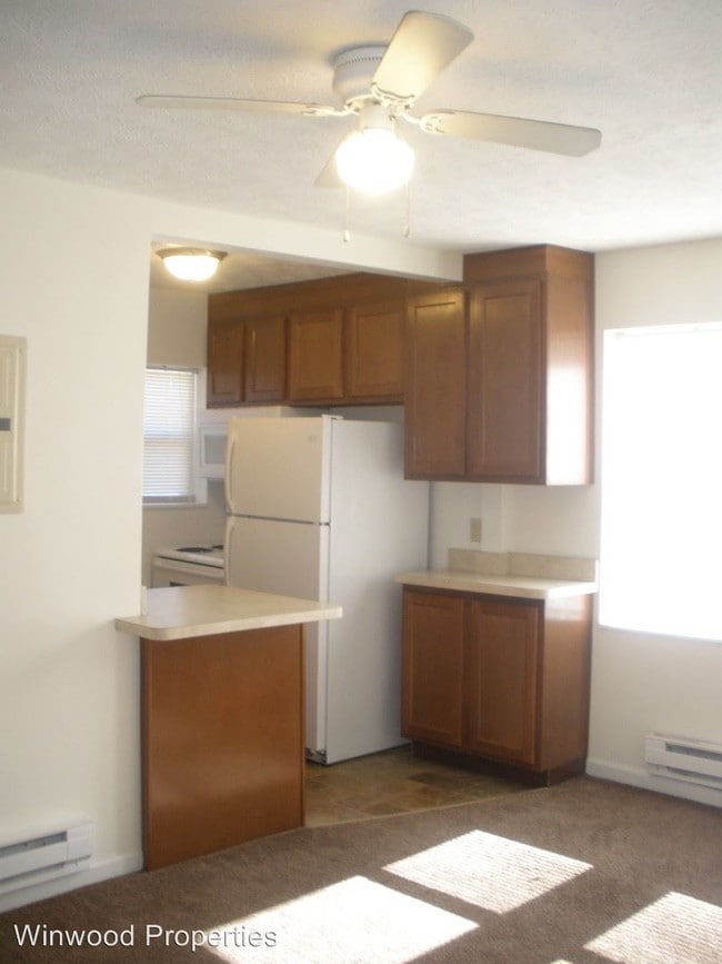 Building Photo - 1549 W 117th St