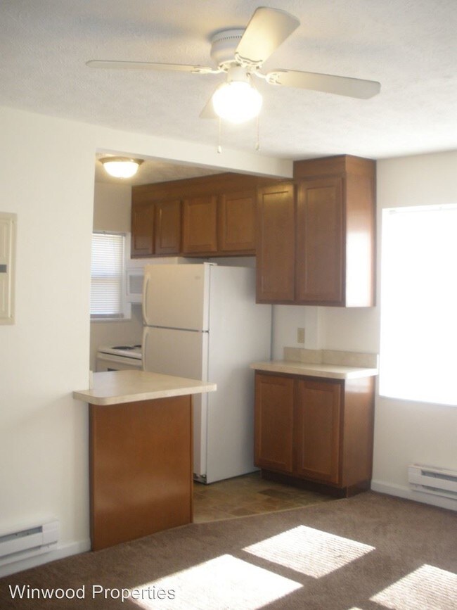 Foto del edificio - 1549 W 117th St