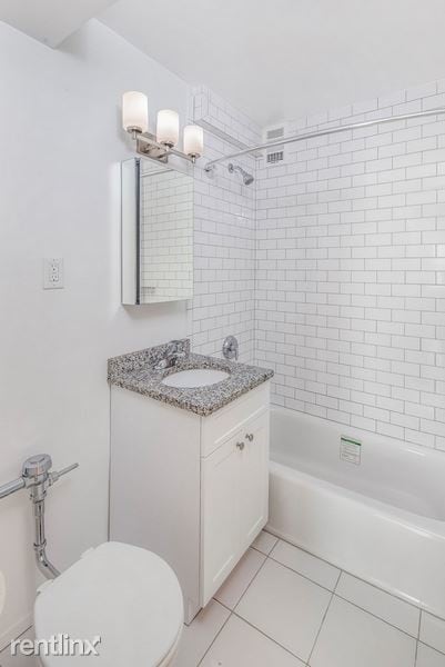 Building Photo - 2 br, 1 bath  - 9801 67th Ave 1B