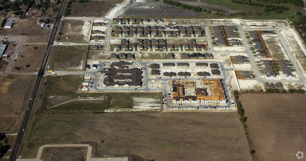 Aerial Photo - Arabella of Red Oak Senior Living