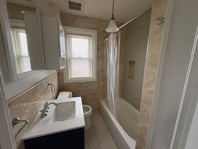 Building Photo - 11543 Mexico St