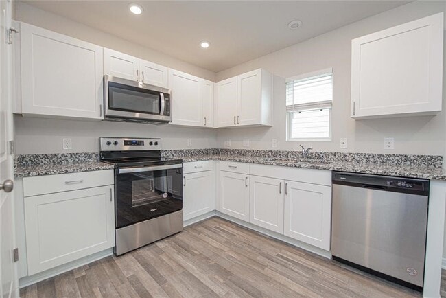 Foto del edificio - 15555 Taylorcrest Dr