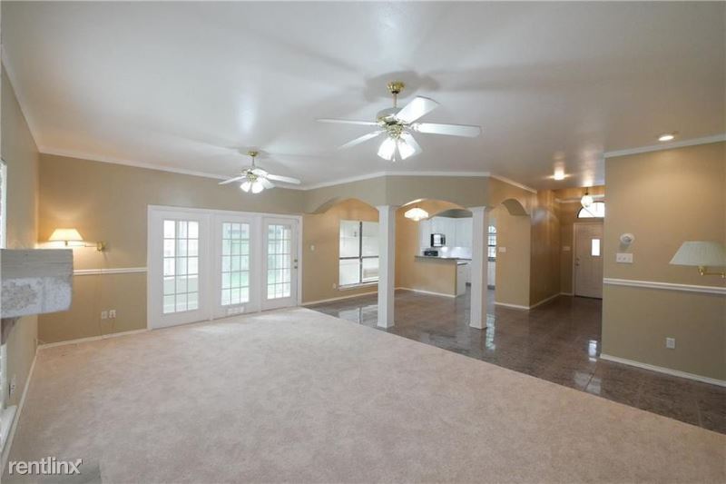 Building Photo - 4 br, 2.5 bath House - 5350 Spring Brook Dr