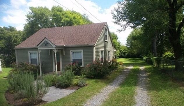 Foto del edificio - Charming 3-Bedroom Home in Nashville with ...