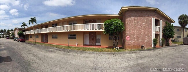 Foto del edificio - 20400 NW 7th Ave