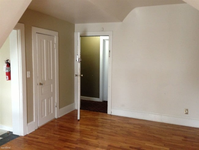 Building Photo - 1 br, 1 bath  - 442 Fountain St NE Apt 6