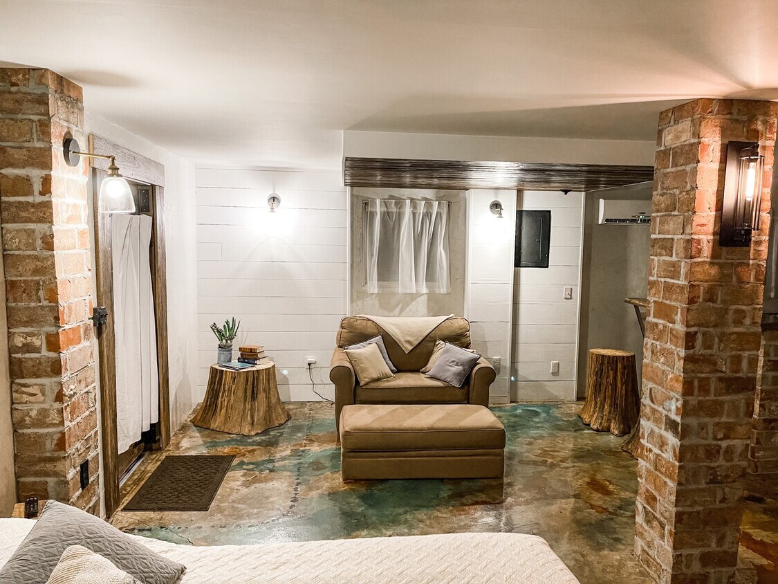 27 Hambrick Rd, Nitro, WV 25143 Apartments in Nitro, WV