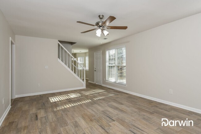 Foto del edificio - 696 Stonemill Manor, Lithonia, GA 30058