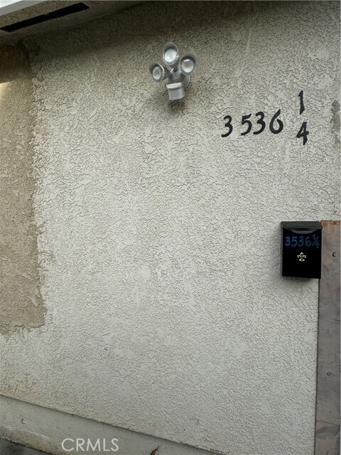 Foto del edificio - 3536 W 108th St
