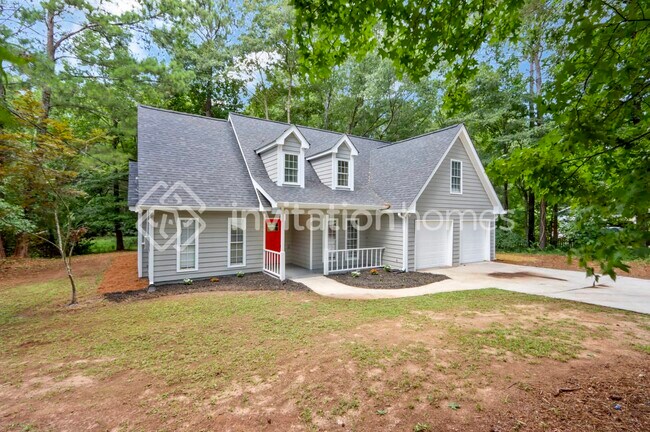 Building Photo - 335 Lakeside Dr