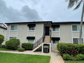 Building Photo - 4000 Crystal Lake Dr