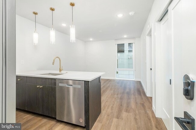 Photo - 1102 Germantown Ave Apartment