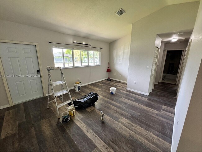 Foto del edificio - 855 W Davis Pkwy