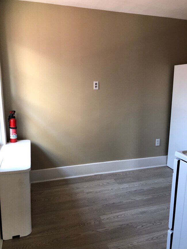 Foto del edificio - 433 E 1st St