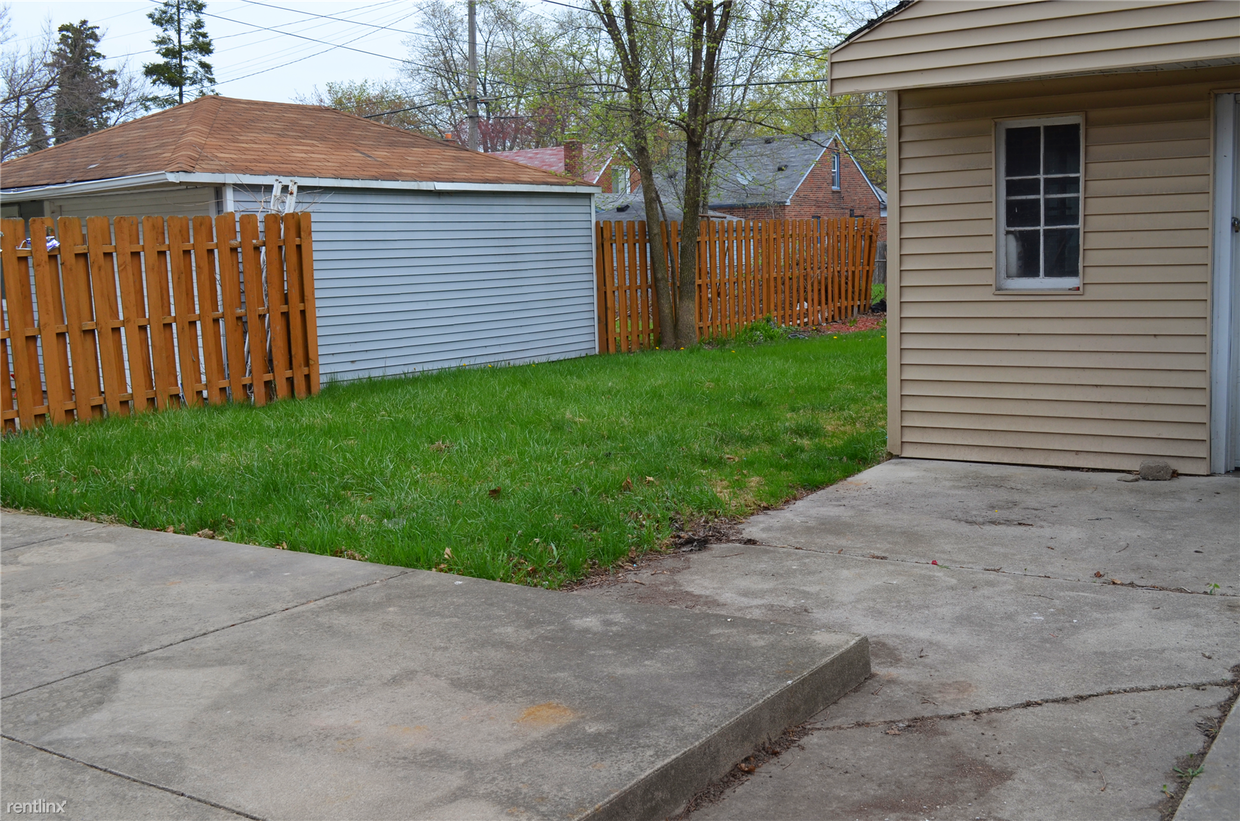 Primary Photo - 11356 Riverdale