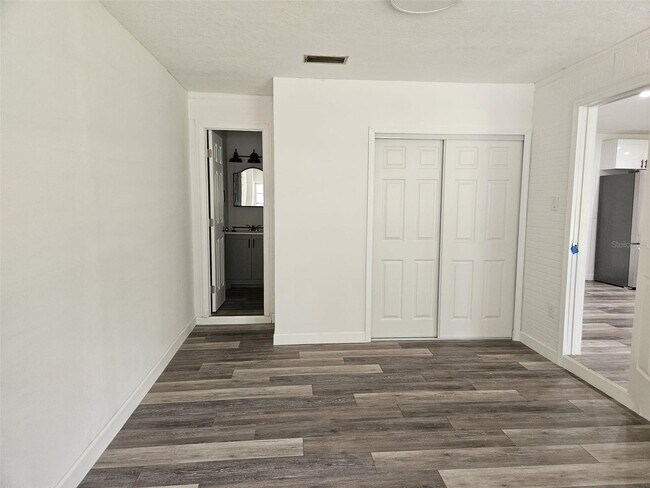 Building Photo - 4051 NW 19th Ave