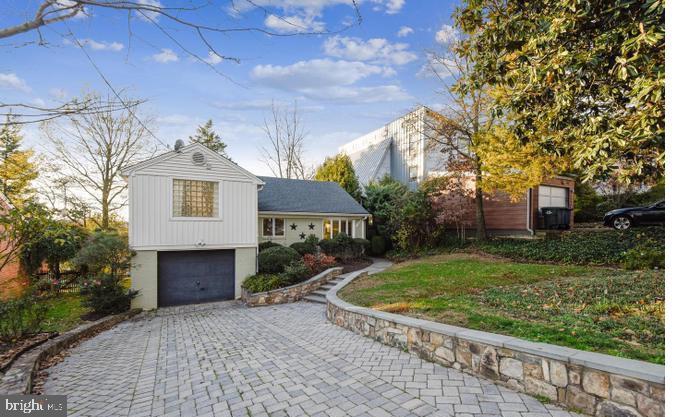 Foto principal - 2300 King Pl NW