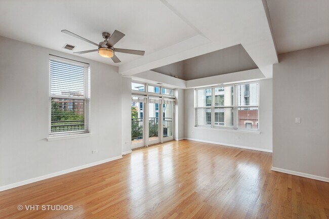 Building Photo - 918 N Larrabee St