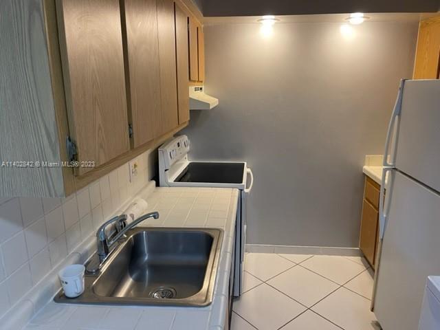 Foto del edificio - 9673 NW 16th St