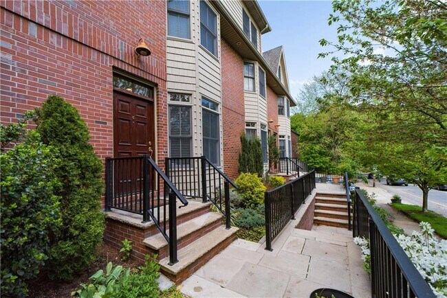 Building Photo - 270 Waterman Street UNIT C