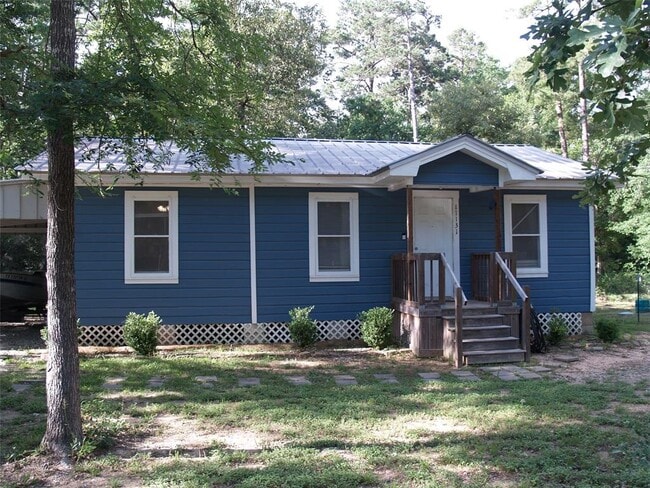Building Photo - 11131 Woodside Dr