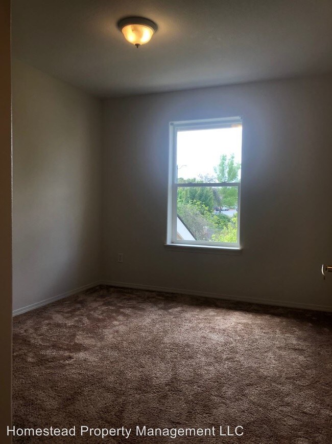 Foto del edificio - 2750 Brooks Ave NE