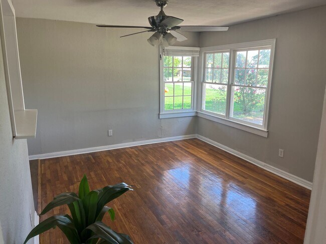 Foto del edificio - Merkel TX; 2/1 corner lot!