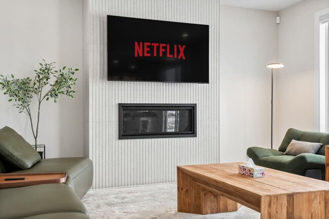 Photo du bâtiment - 187 Carringford Rd NW