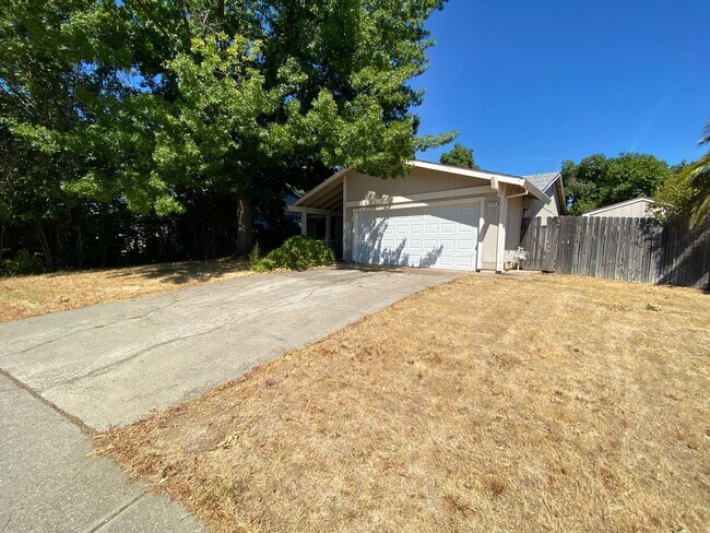 Foto del edificio - $500 MOVE-IN BONUS> Cozy three bedroom in ...