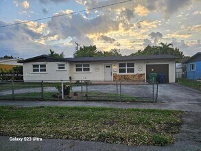 Building Photo - 19730 NE 10th Ct