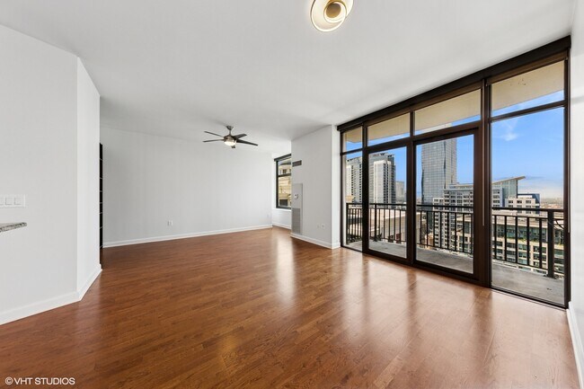 Foto del edificio - 233 E 13th St