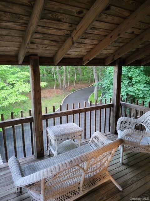 Foto del edificio - 22 Pine Ct