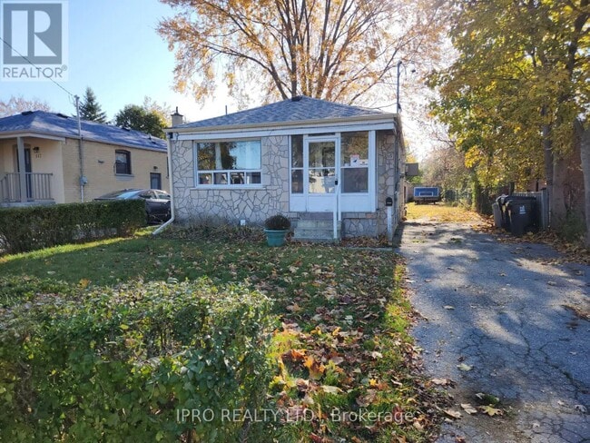 Building Photo - 115 Darlingside Dr