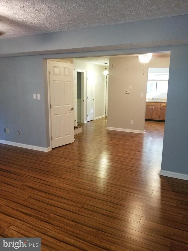 Foto del edificio - 23341 Red Oak Ct