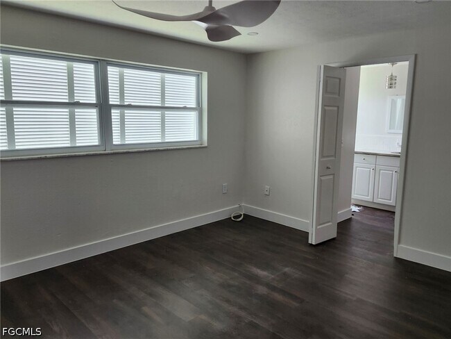 Building Photo - 6313 St Andrews Cir S