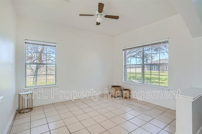 Building Photo - 17905 Maxa Dr