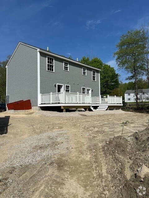 Building Photo - 57 School St