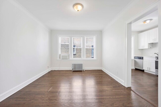 Building Photo - 4406 W Altgeld St