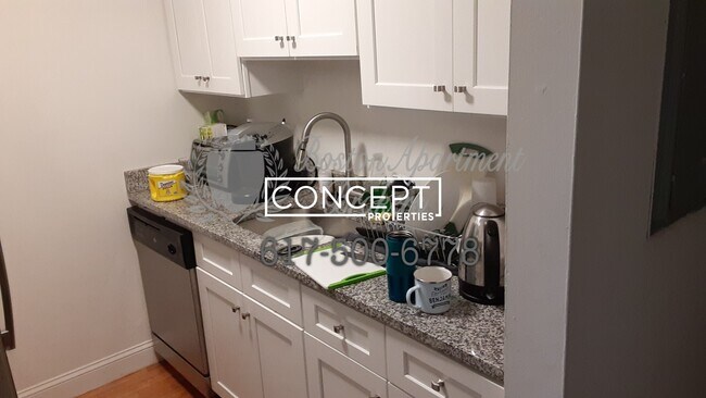 Foto del edificio - 772 Columbus Ave