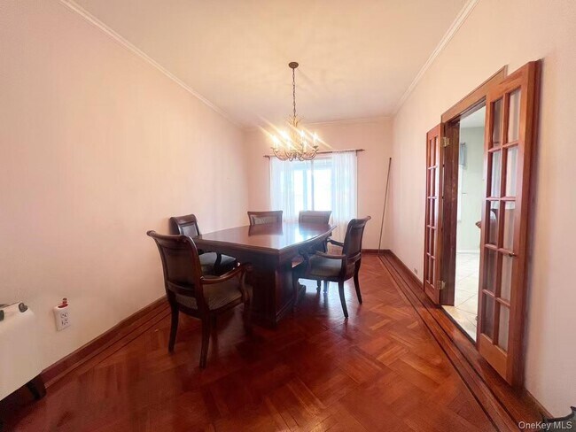 Foto del edificio - 84-07 63rd Ave