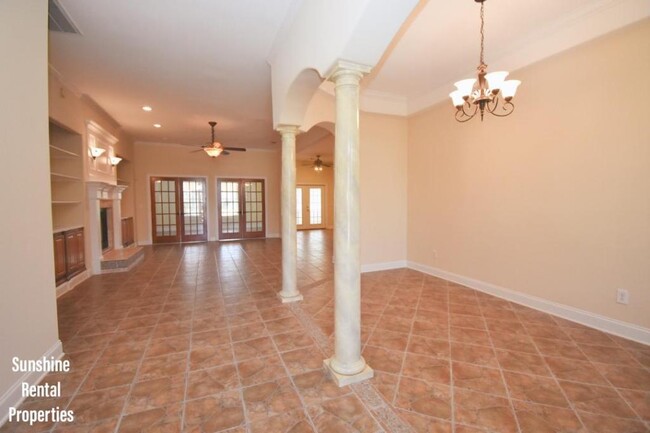 Building Photo - 9173 Abingdon Dr
